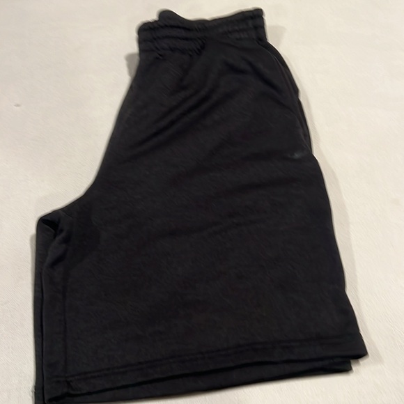 Champion black shorts - Picture 3 of 3
